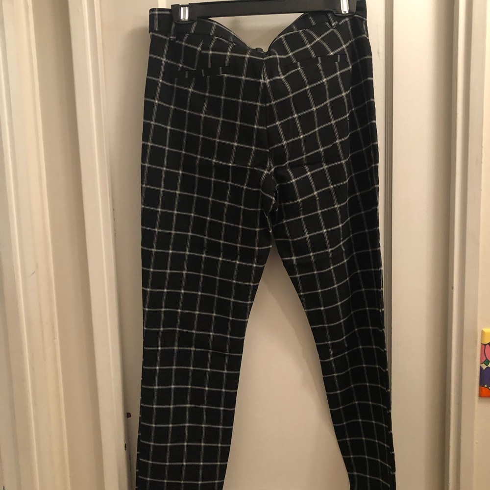 Black & white plaid Signature Skinny Ankle pants